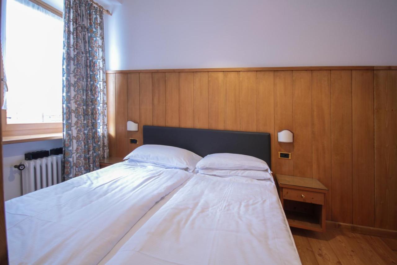 Hotel Villa Alpina ***S Cortina d'Ampezzo Bagian luar foto