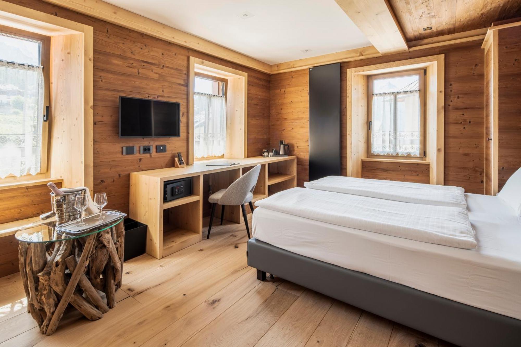Hotel Villa Alpina ***S Cortina d'Ampezzo Bagian luar foto